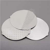 Tirare la linguetta per aprire il rivestimento in alluminio